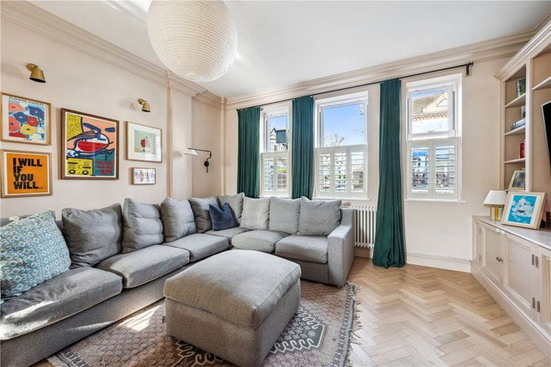 2 bedroom flat, Barmouth Road, London SW18 - Sold STC