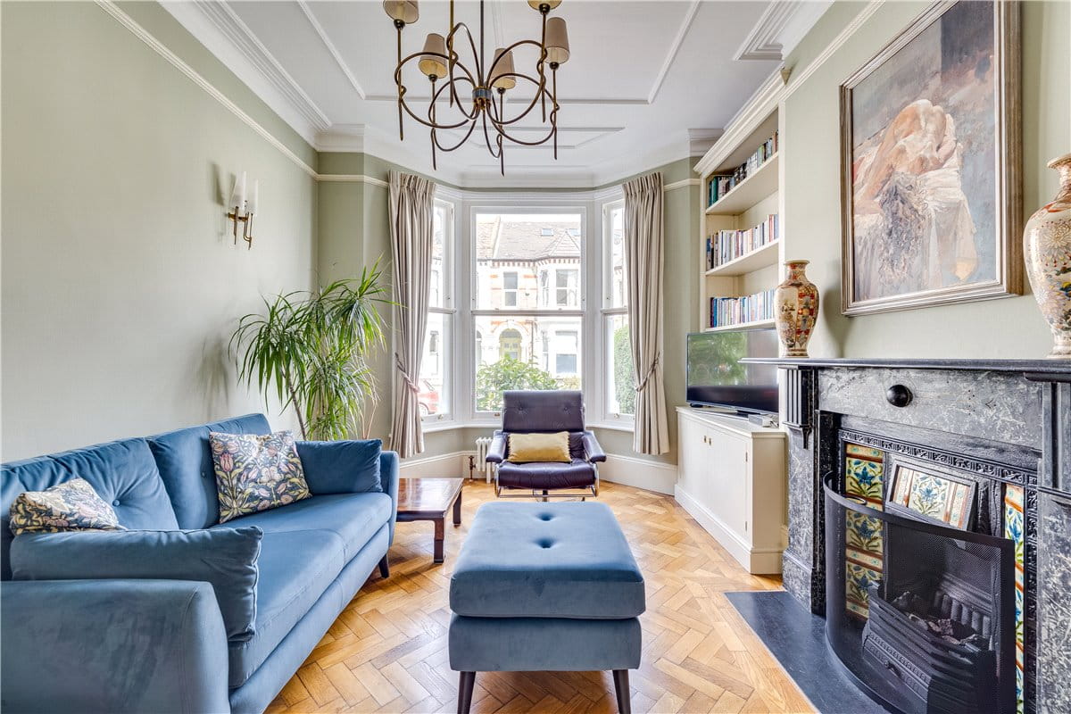 5 bedroom house, Calbourne Road, London SW12 - Sold STC