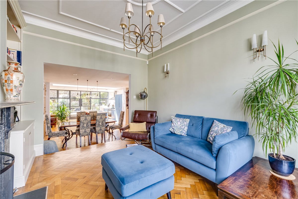 5 bedroom house, Calbourne Road, London SW12 - Sold STC