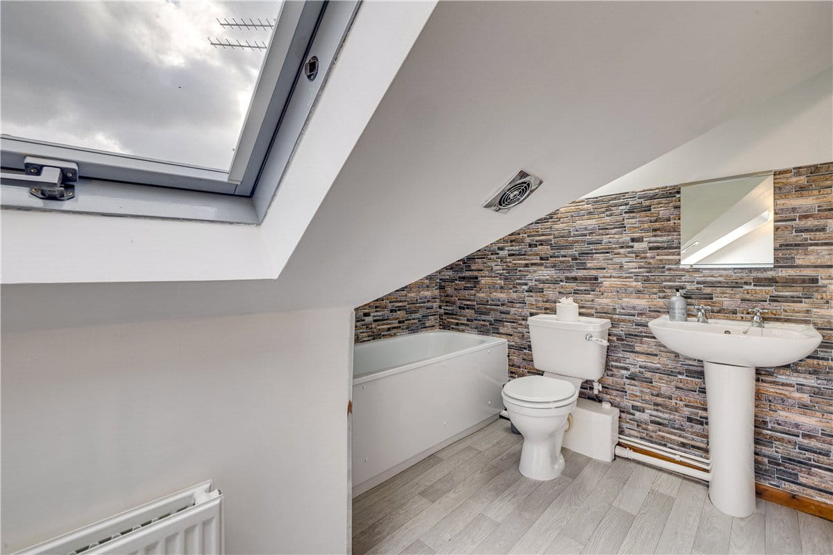 4 bedroom maisonette, Strickland Row, Wandsworth Common SW18 - Available