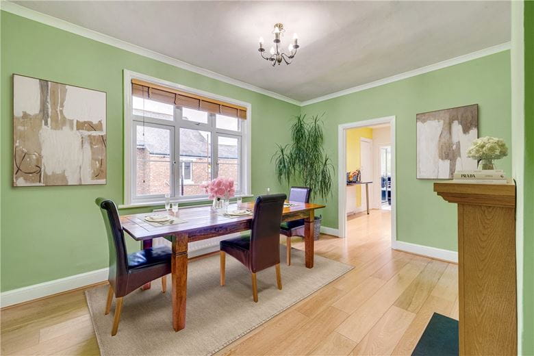 4 bedroom maisonette, Strickland Row, Wandsworth Common SW18 - Available