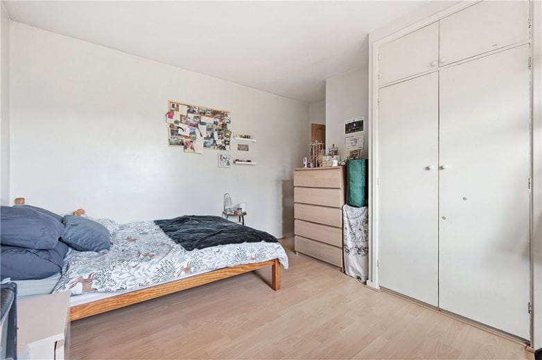 4 bedroom flat, Bolingbroke Grove, London SW11 - Available