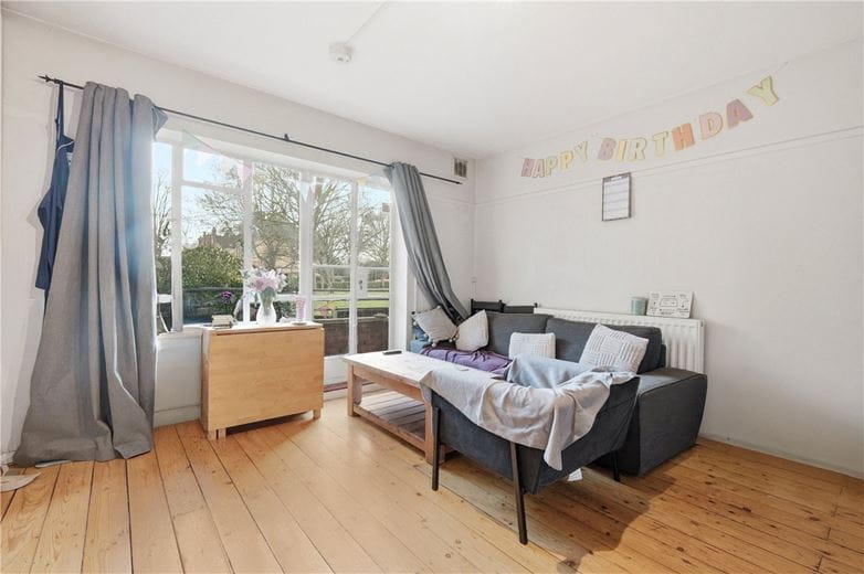 4 bedroom flat, Bolingbroke Grove, London SW11 - Available