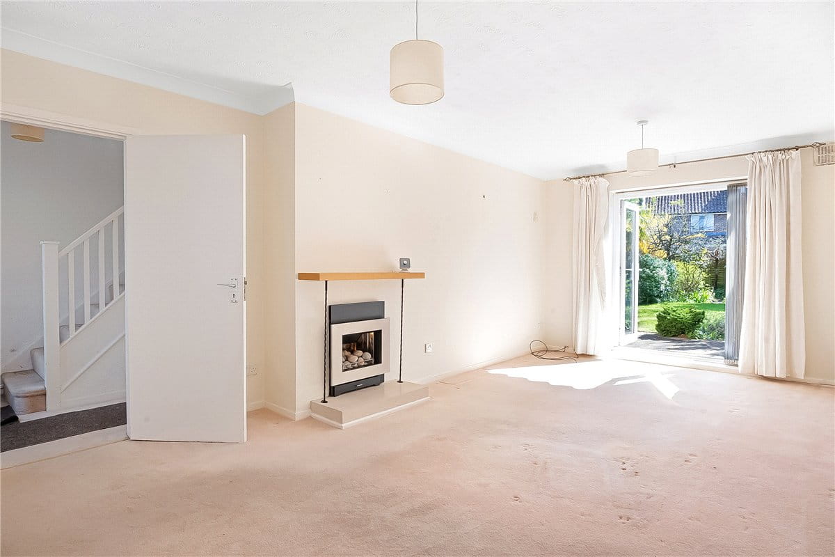 3 bedroom house, Sarsfeld Road, London SW12 - Available