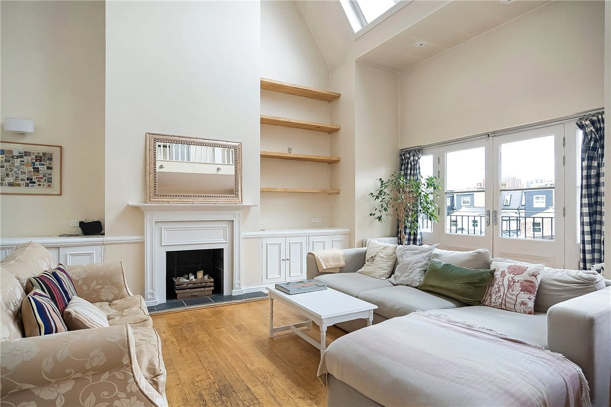 3 bedroom maisonette, Fullerton Road, London SW18 - Available