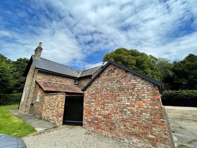 4 bedroom cottage, Wintringham, Malton YO17 - Available