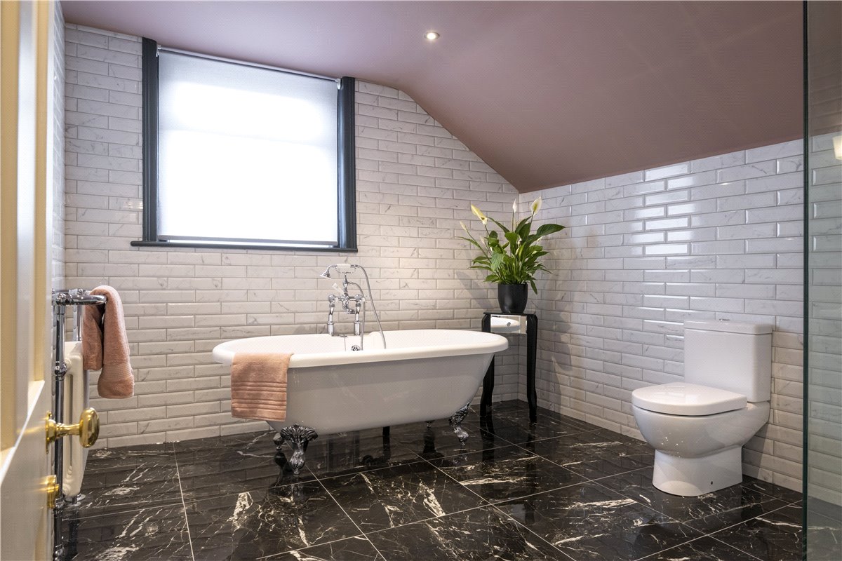 6 bedroom house, Harlow Moor Drive, Harrogate HG2