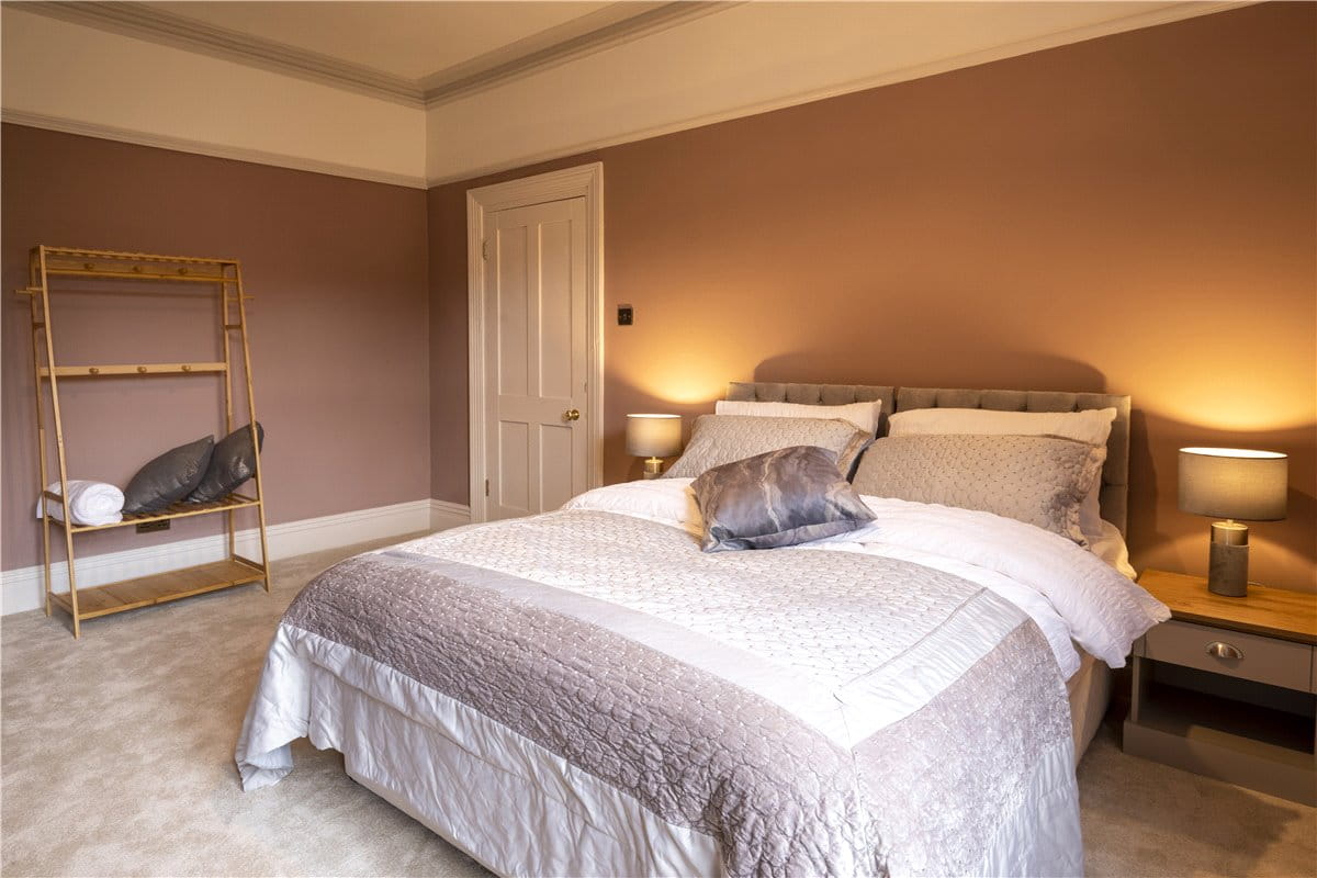 6 bedroom house, Harlow Moor Drive, Harrogate HG2