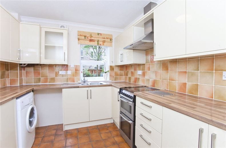 2 bedroom flat, St Peters Court, York YO30 - Available