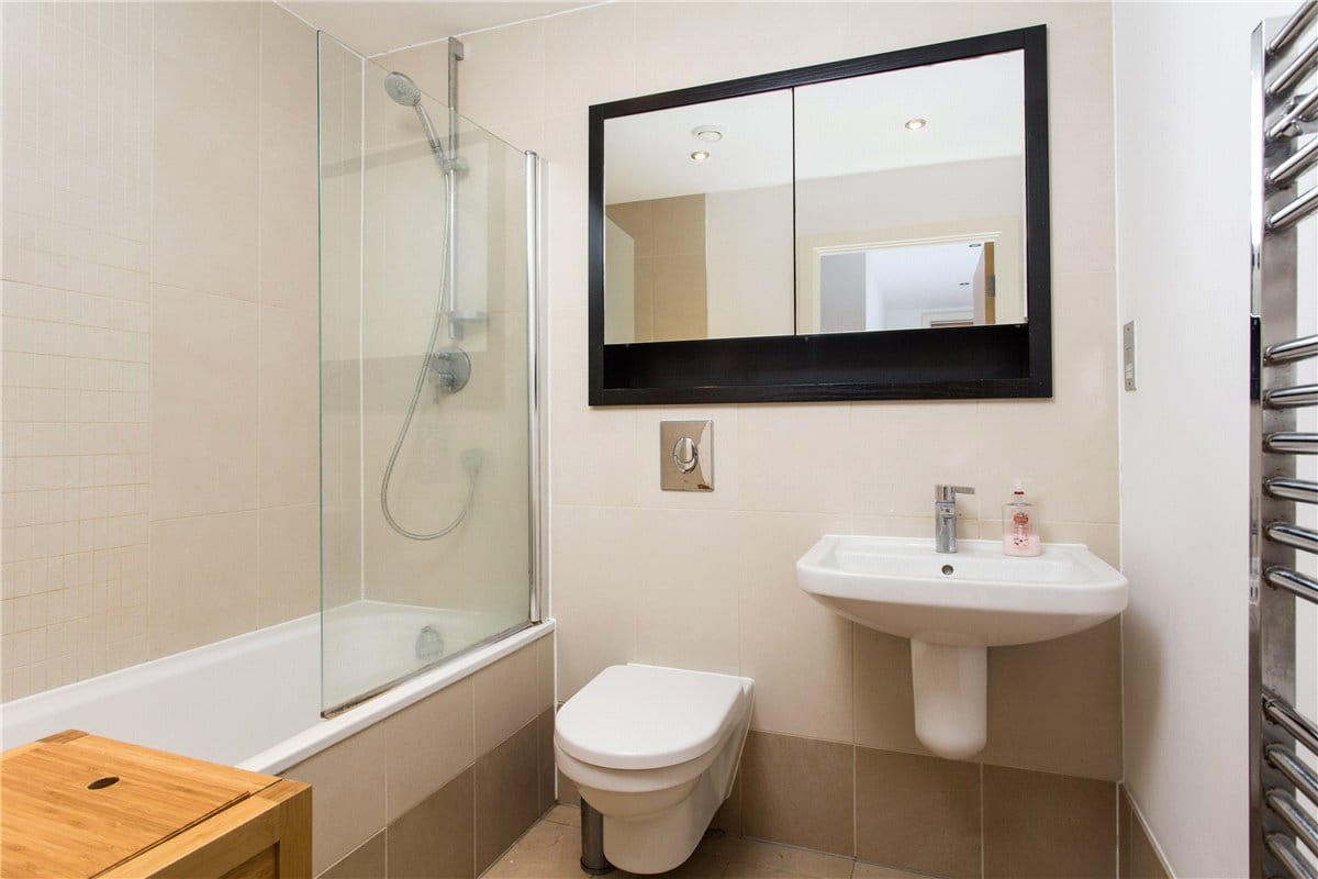 2 bedroom flat, Black Horse Lane, York YO1 - Available