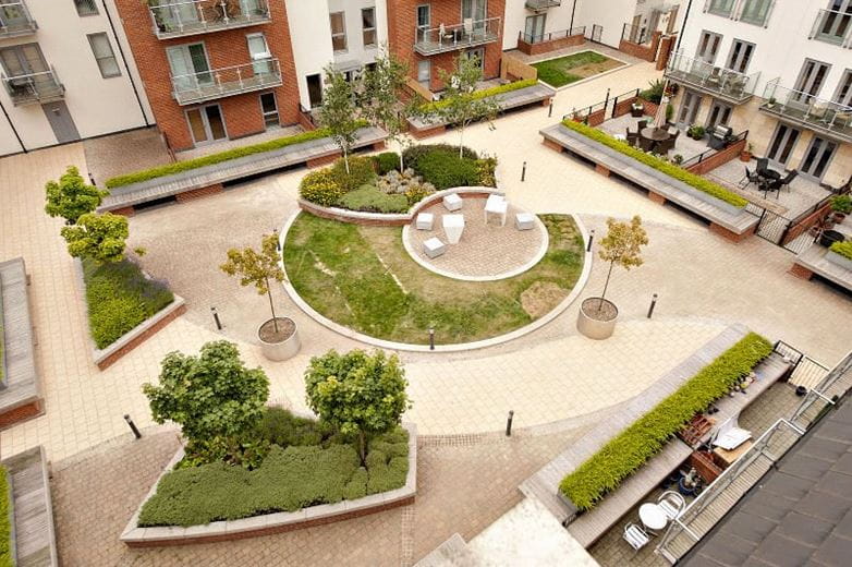 2 bedroom flat, Black Horse Lane, York YO1 - Available