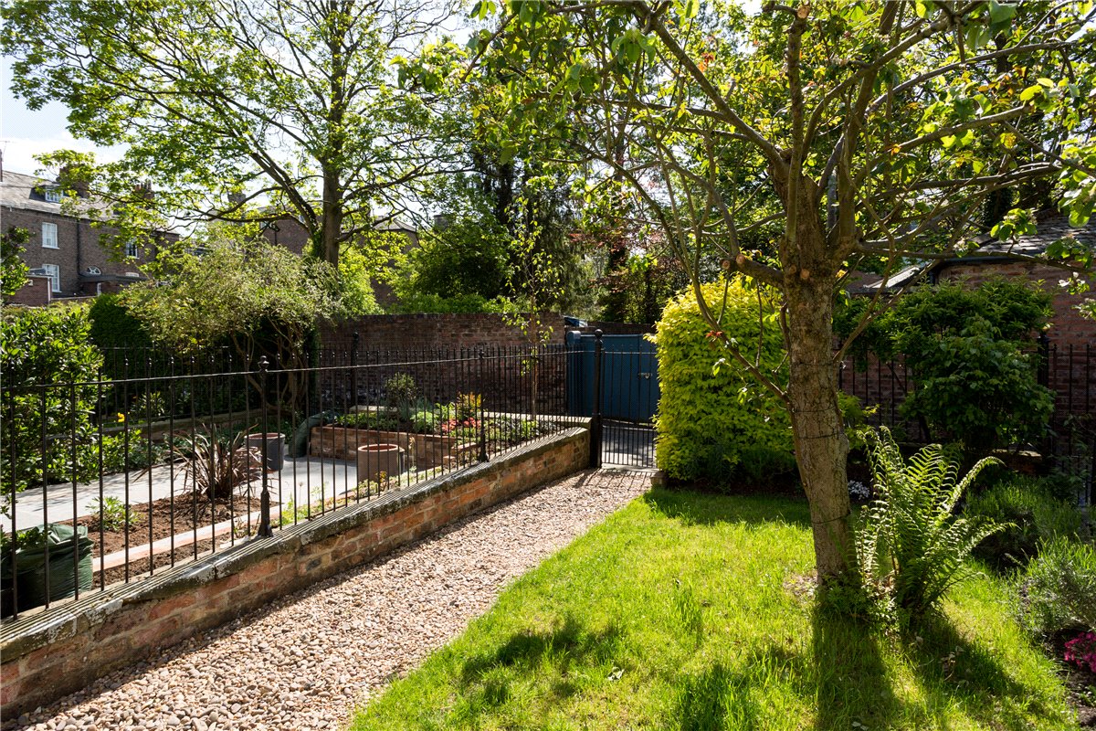 4 bedroom house, Mount Parade, York YO24