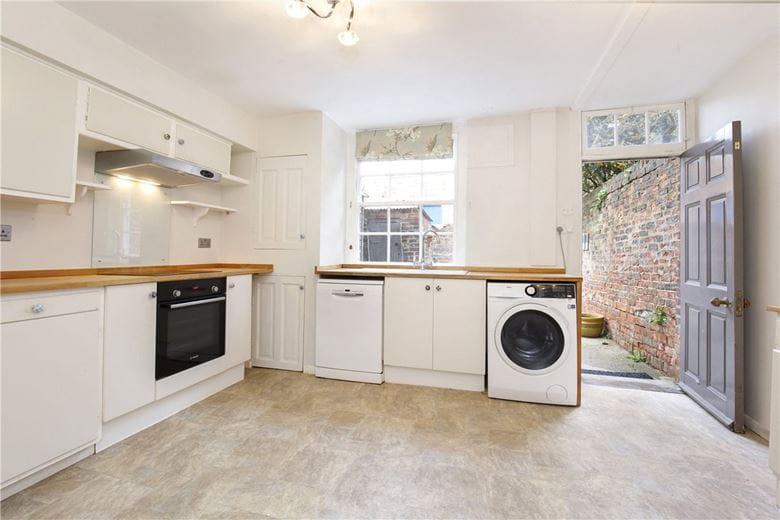 4 bedroom house, Mount Parade, York YO24