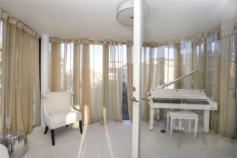 4 bedroom house, Clock Tower Way, York YO23 - Available