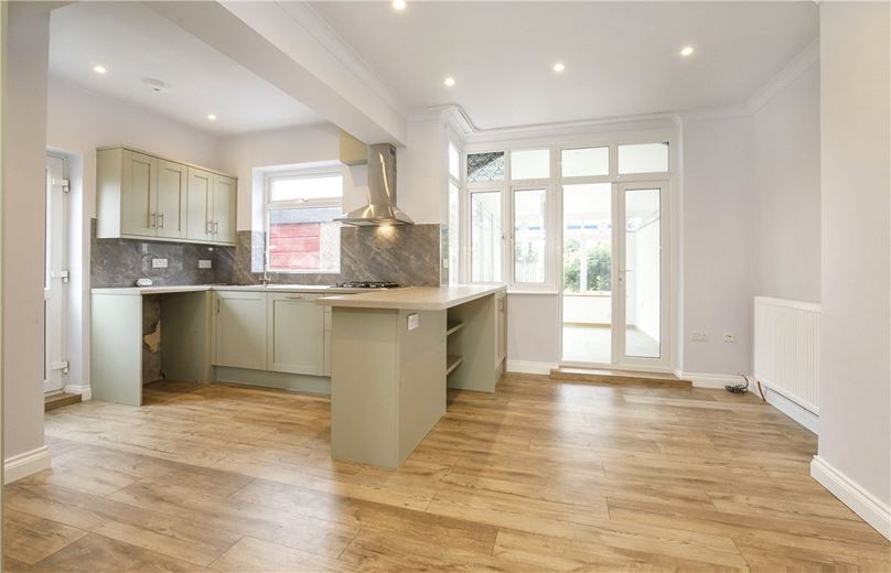 4 bedroom house, Wilsthorpe Grove, York YO10 - Available