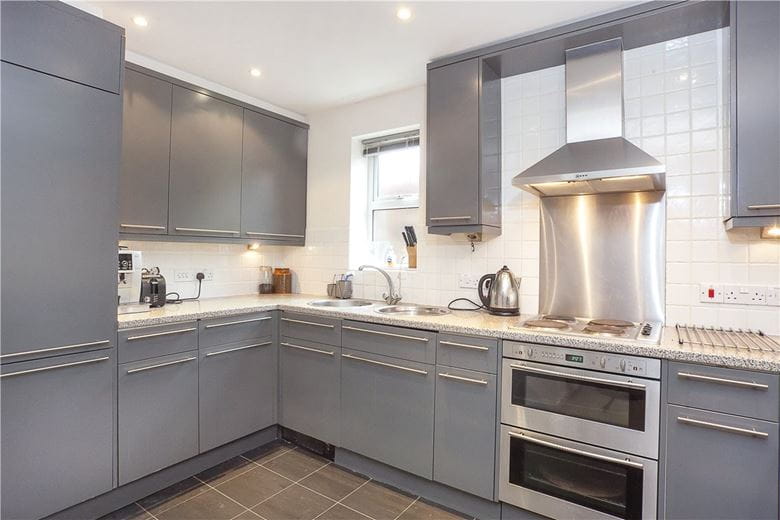 2 bedroom flat, Grange House, West Grange Court YO30