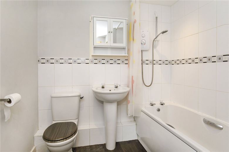 2 bedroom flat, Fawcett Street, York YO10 - Available