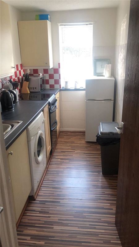 1 bedroom flat, St. Marys Avenue, Hemingbrough YO8