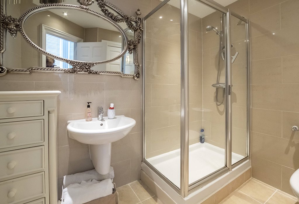 2 bedroom flat, Low Petergate, York YO1