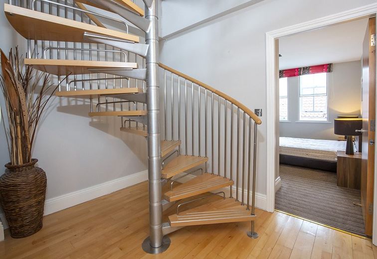 1 bedroom flat, Low Petergate, York YO1