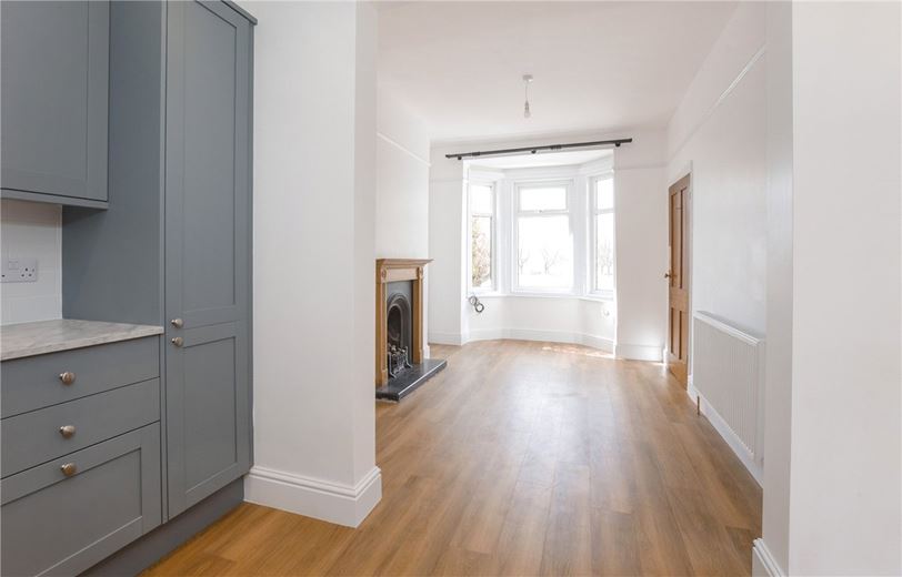 2 bedroom house, Knavesmire Crescent, York YO23