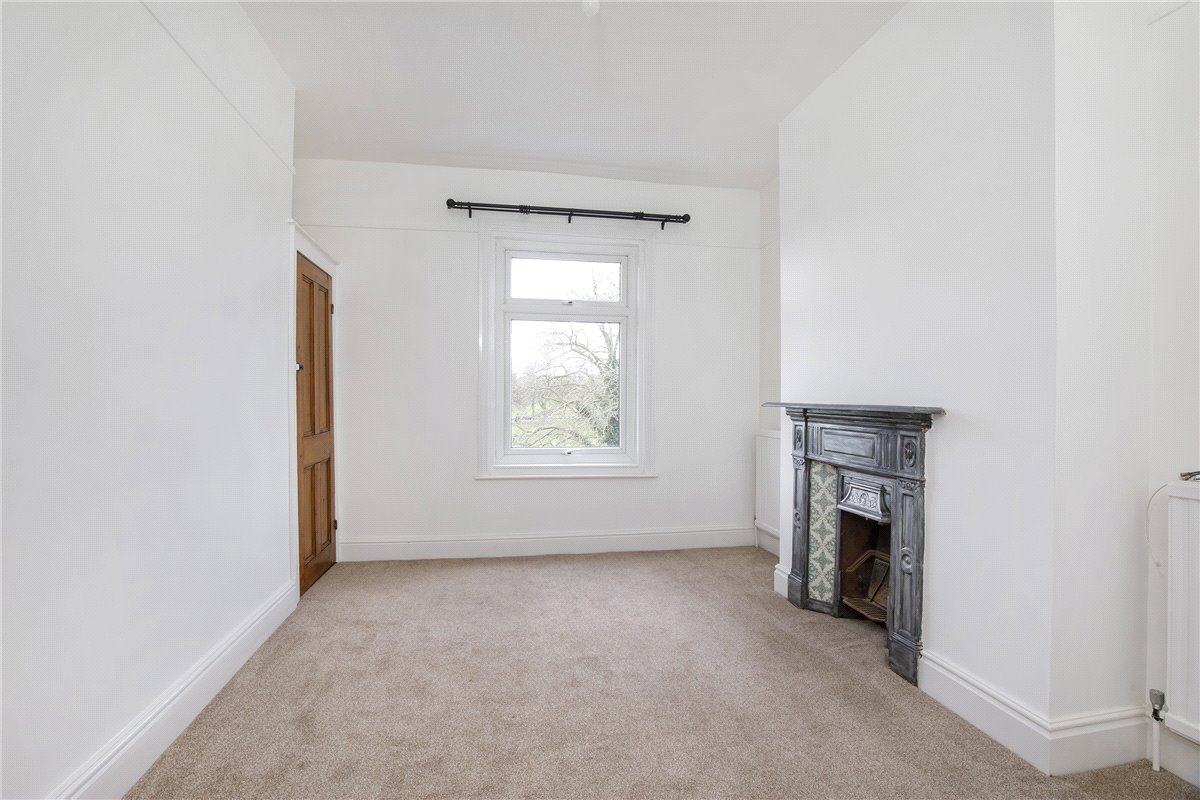 2 bedroom house, Knavesmire Crescent, York YO23