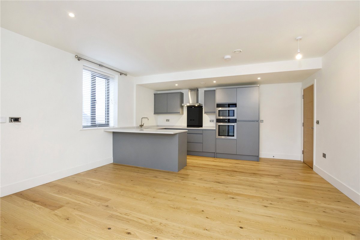 2 bedroom flat, Station Parade, Harrogate HG1