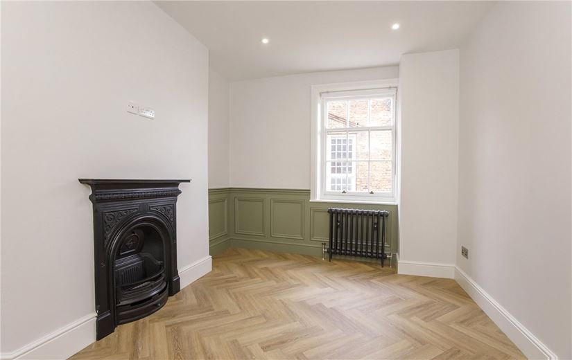 2 bedroom flat, St. Saviours Place, York YO1 - Let Agreed