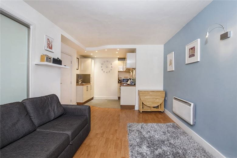 1 bedroom flat, The Courtyard, St. Martins Lane YO1 - Let Agreed