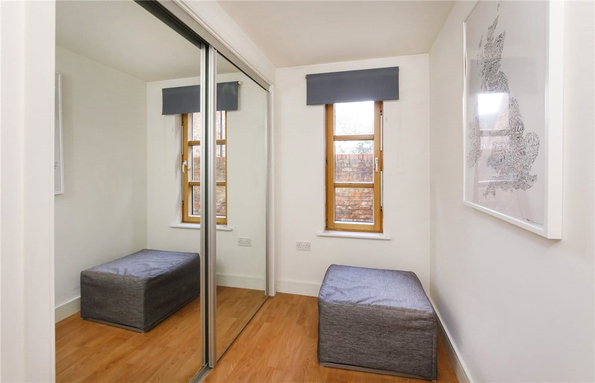 1 bedroom flat, The Courtyard, St. Martins Lane YO1 - Let Agreed