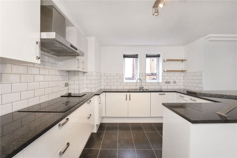 3 bedroom flat, The Avenue, York YO30 - Available