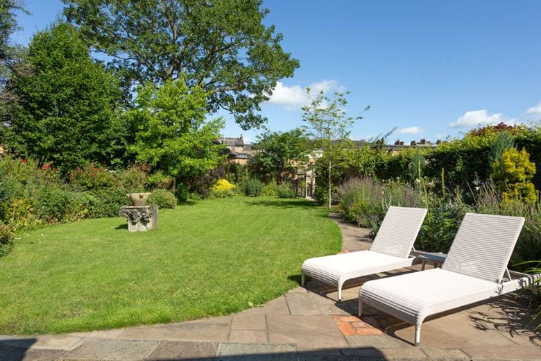 6 bedroom house, Marygate, York YO30 - Available