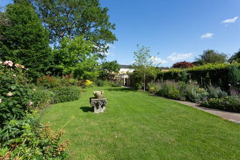 6 bedroom house, Marygate, York YO30 - Available