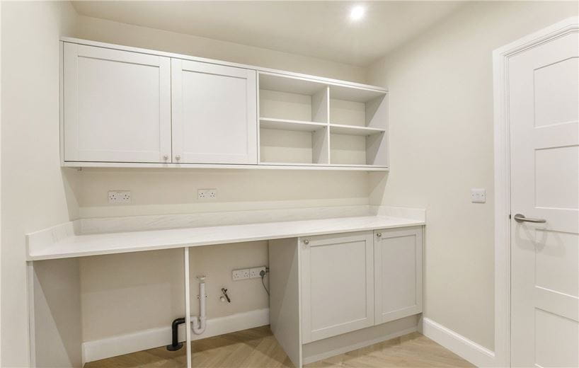 4 bedroom house, Moorland Road, York YO10 - Available