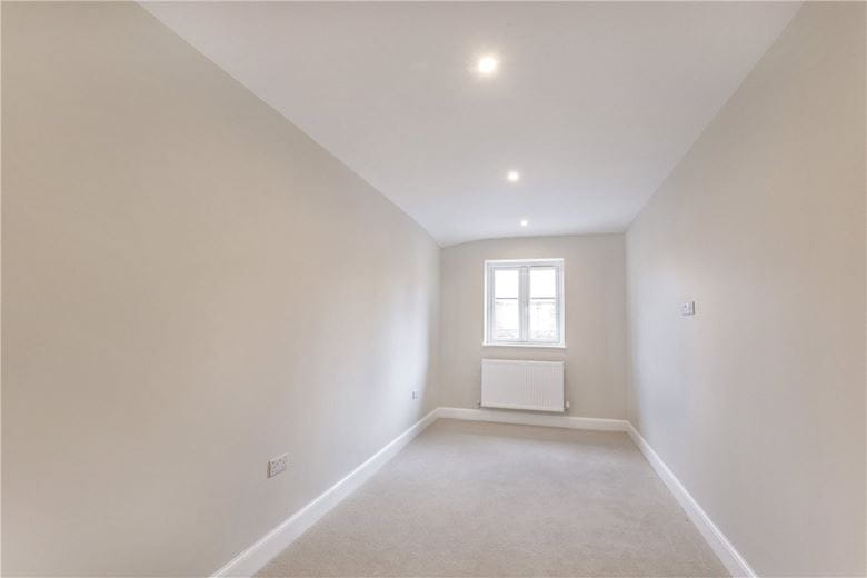 4 bedroom house, Moorland Road, York YO10 - Available