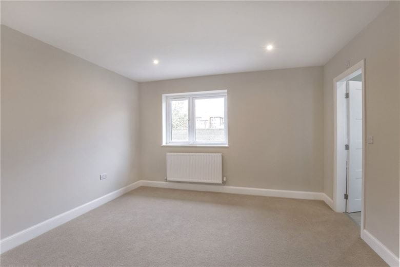 4 bedroom house, Moorland Road, York YO10 - Available