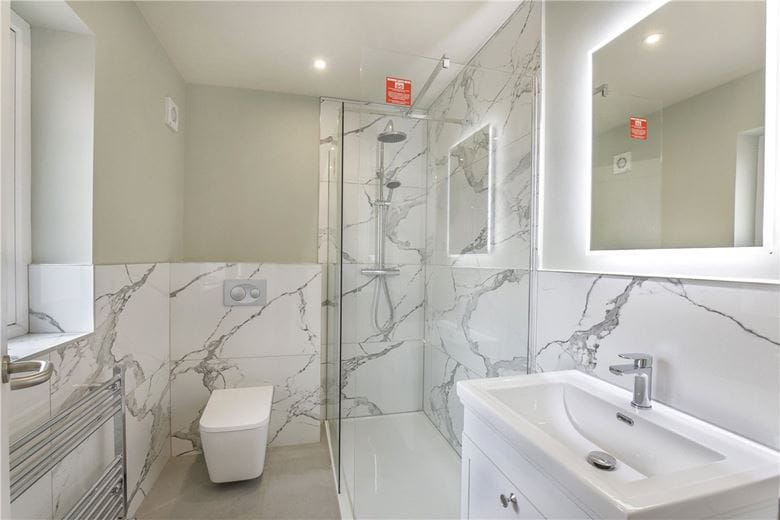 4 bedroom house, Moorland Road, York YO10 - Available