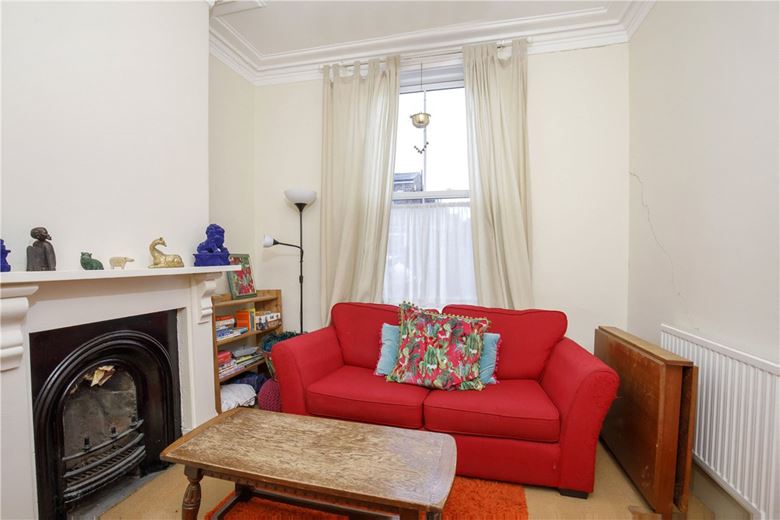 2 bedroom house, Cherry Street, York YO23 - Available