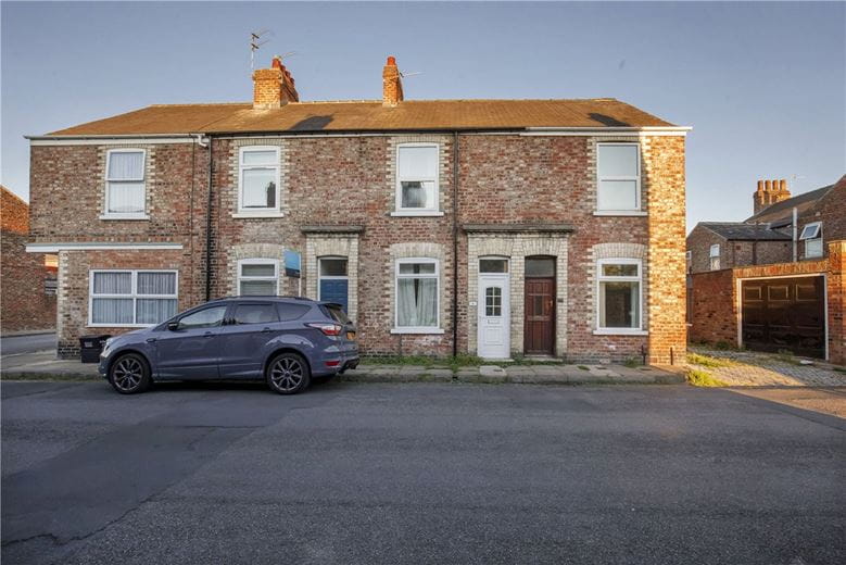 3 bedroom house, Baker Street, York YO30 - Available
