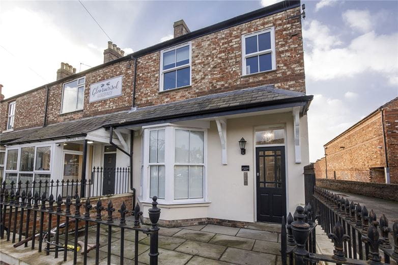 2 bedroom flat, The Village, Haxby YO32 - Available