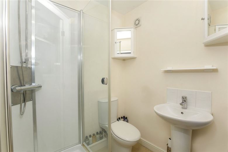 4 bedroom house, Tadcaster Road, Dringhouses YO24 - Available