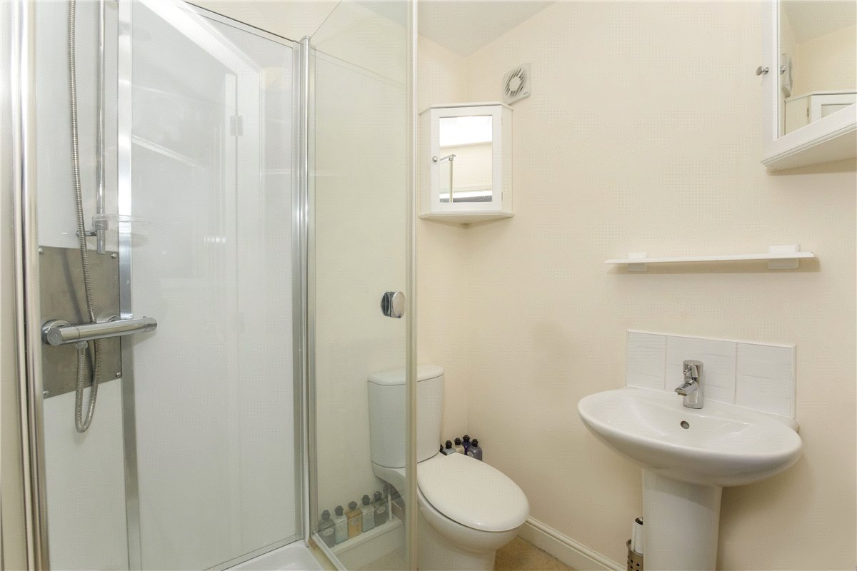 4 bedroom house, Tadcaster Road, Dringhouses YO24 - Available