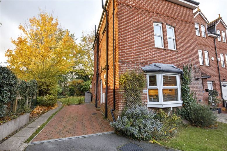 4 bedroom house, Tadcaster Road, Dringhouses YO24 - Available