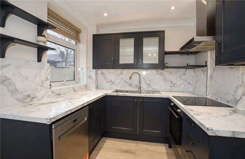 3 bedroom , Third Avenue, York YO31 - Available