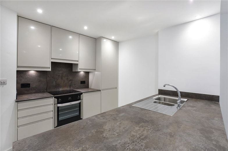 1 bedroom flat, The Courtyard, St. Martins Lane YO1 - Available