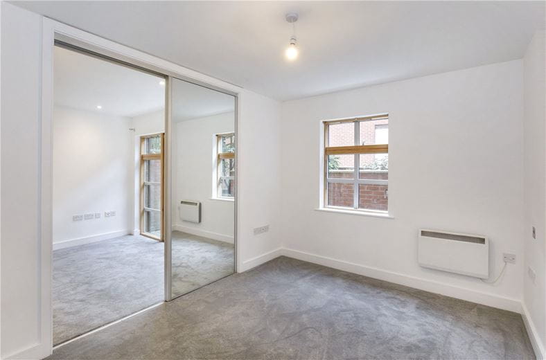 1 bedroom flat, The Courtyard, St. Martins Lane YO1 - Available