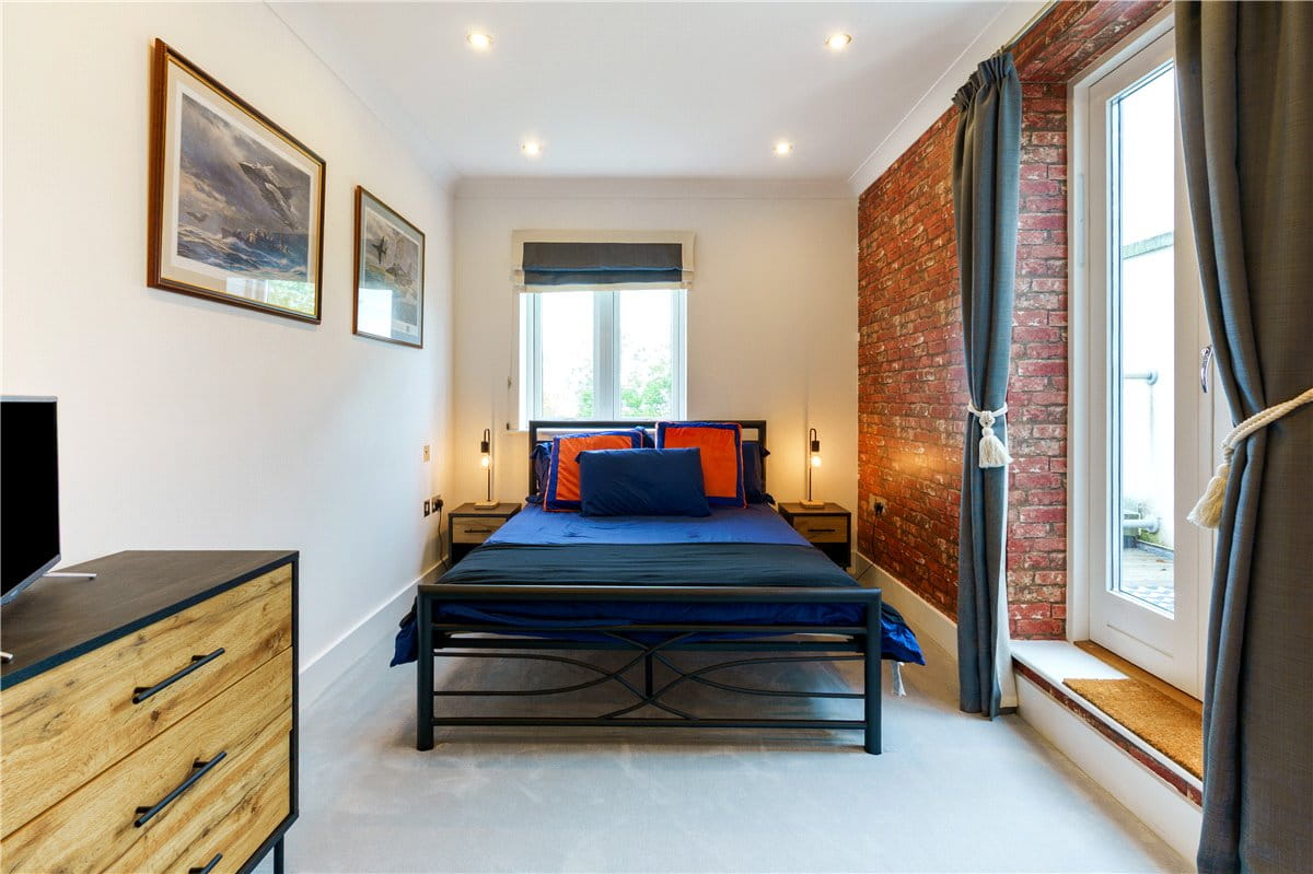 5 bedroom house, Kings Pool Walk, York YO1 - Available