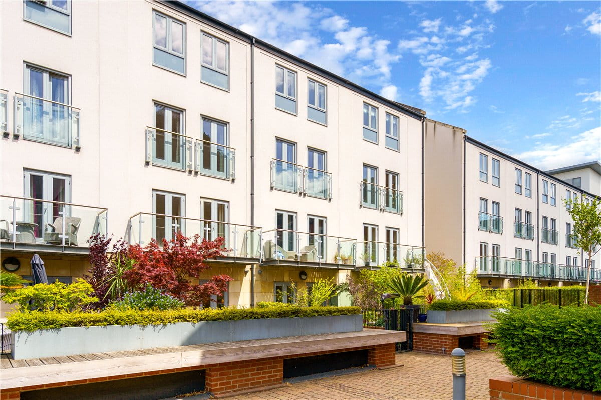 5 bedroom house, Kings Pool Walk, York YO1 - Available