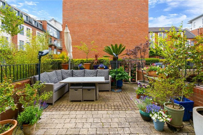 5 bedroom house, Kings Pool Walk, York YO1 - Available