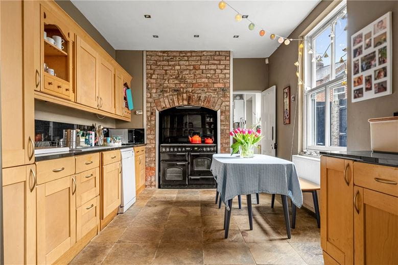 5 bedroom house, Holly Terrace, York YO10 - Available